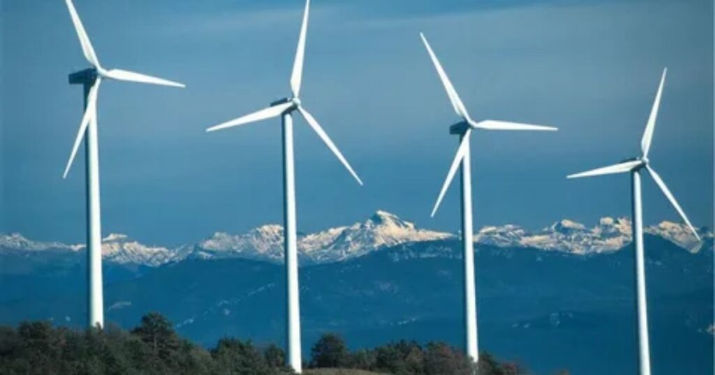 Utility Companies Invest in Wind Power 